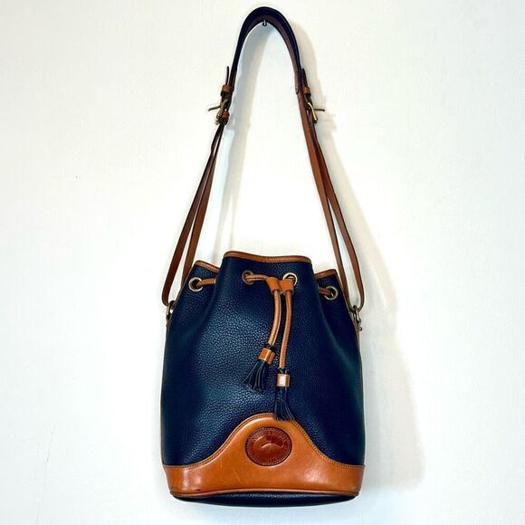 Vtg Dooney & Bourke Leather Drawstring Bucket Purse Bag Navy & Brown Medium - Picture 1 of 7